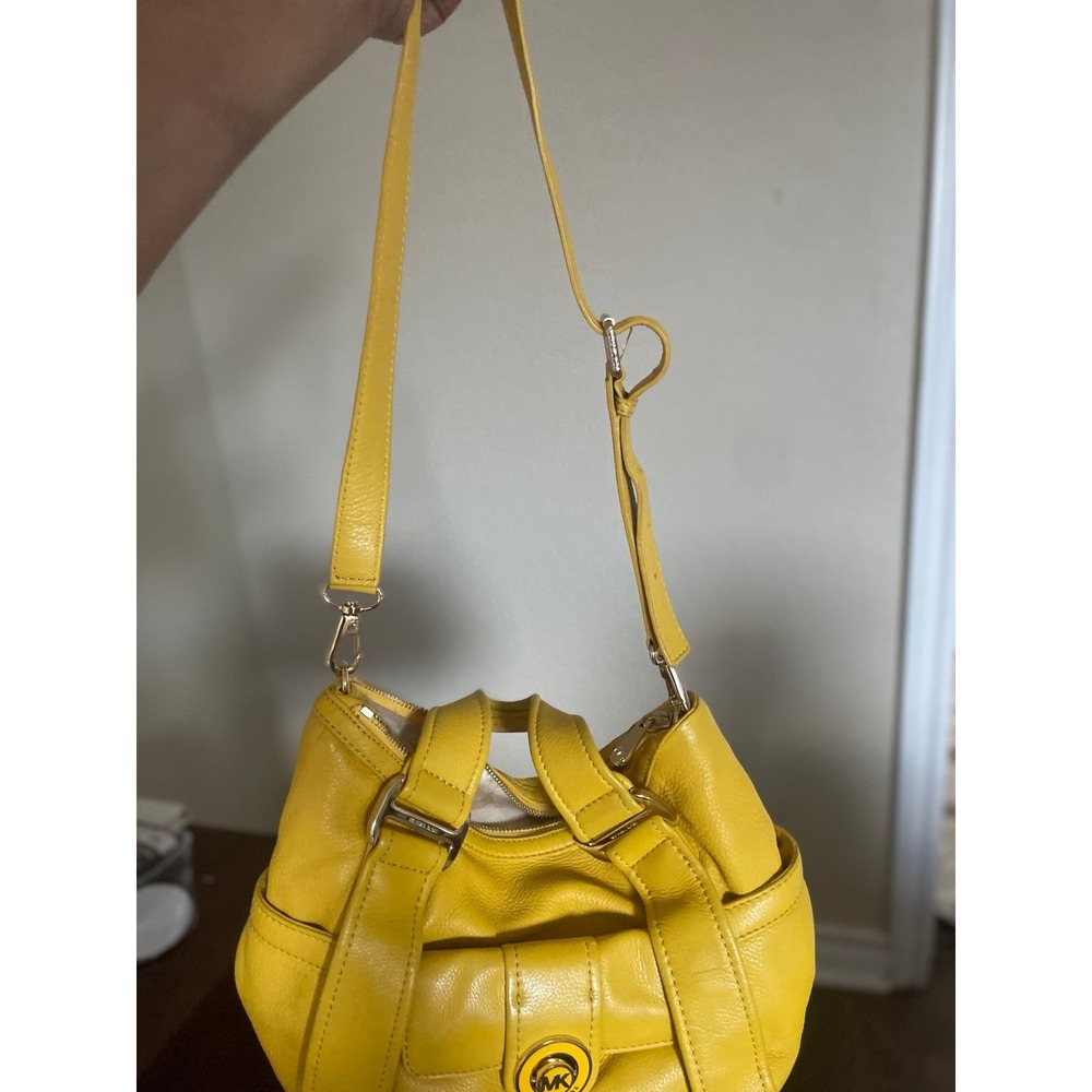 MICHAEL KORS A-0901  YELLOW   Pebbled Leather Large Shoulder Satchel Pocket Tote - Picture 9 of 9